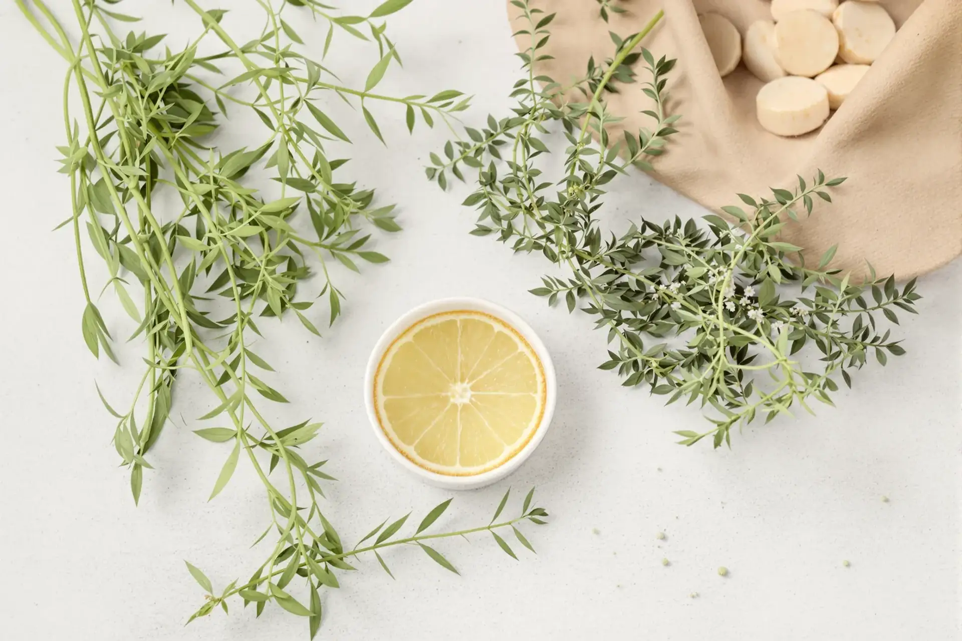 Olio di origano: crescita capelli e uso sicuro