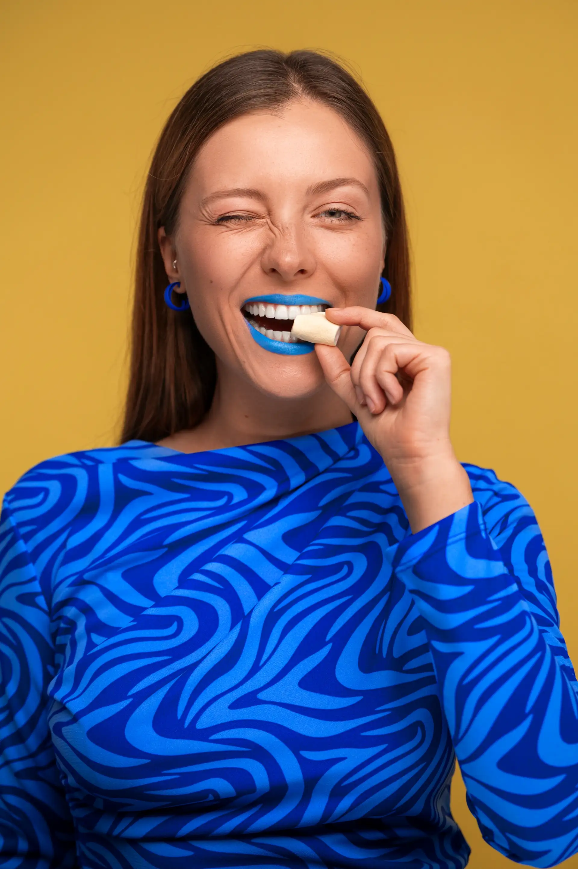 bright-blue-lips-portrait-dental-implant